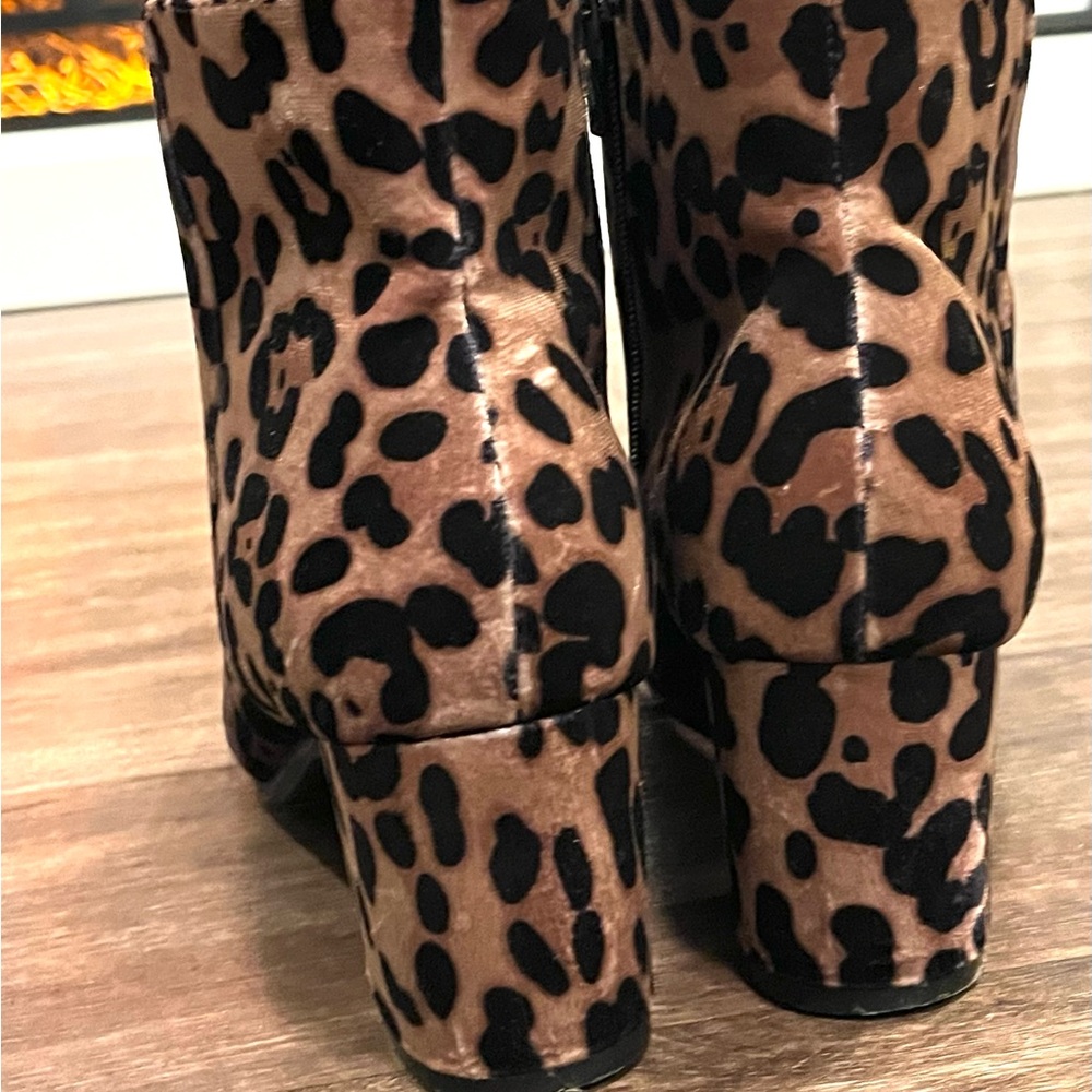 Velvet Leopard print Ankle Boots Booties women’s size 9 - Picture 5 of 10